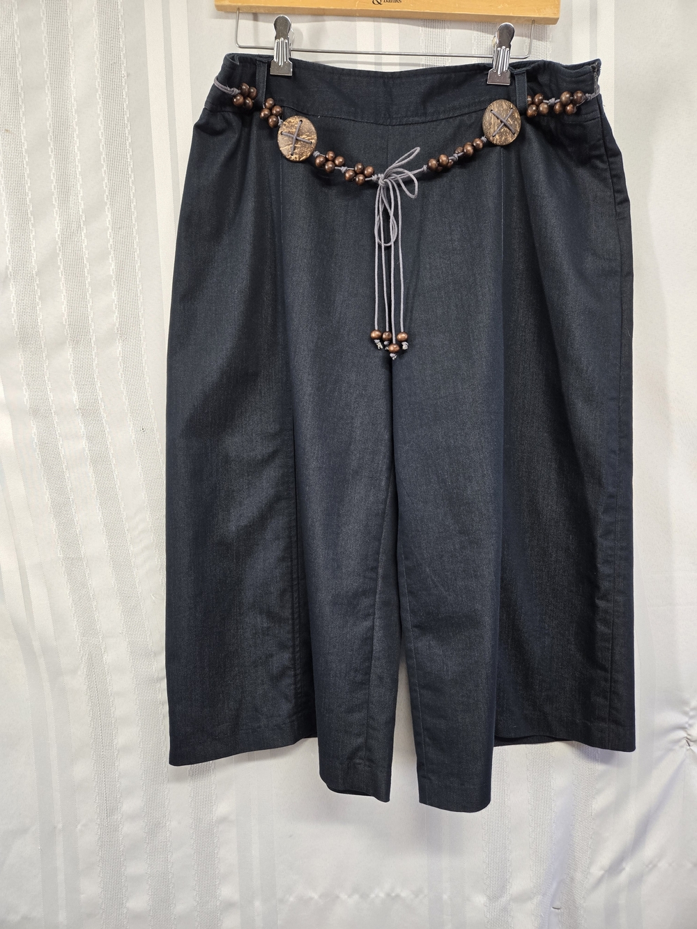 PANTOLOGY  Dark Denim Wide Leg Cropped Pants with Beaded Waist Tie SIZE 14